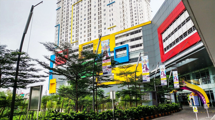 Pool View 2BR with Sofa Bed Bassura City Apartment, East Jakarta
