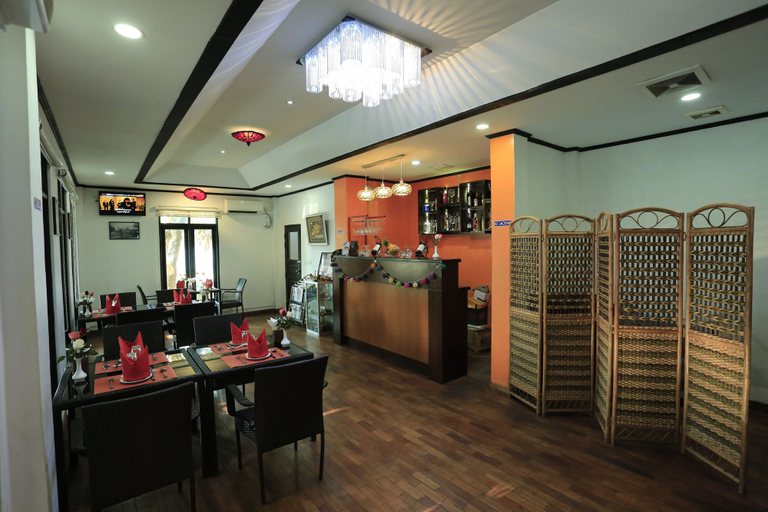 Food & Drinks 4, WH Hotel Thanlyin, Yangon