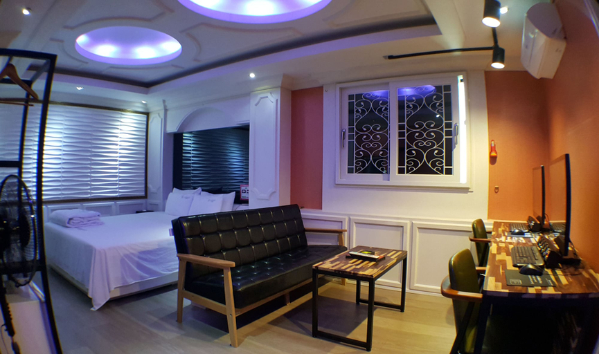 Bedroom 3, Hotel Luxury, Sasang