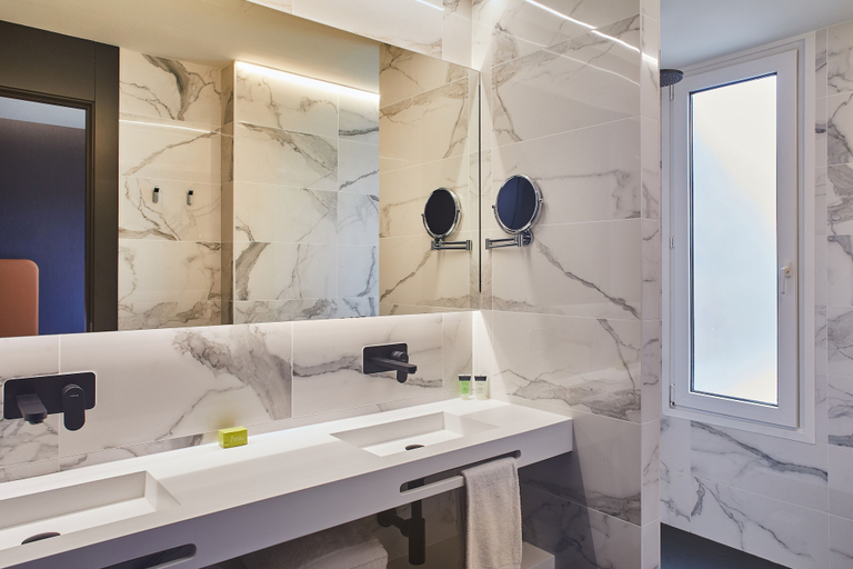 Bathroom 5, Hotel Silken Ramblas, Barcelona