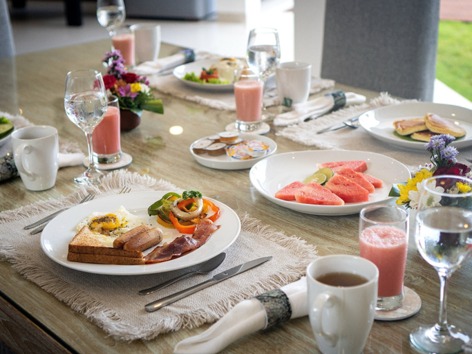 Food & Drinks, Villa Hiburan 1 by Villa Finder, Badung
