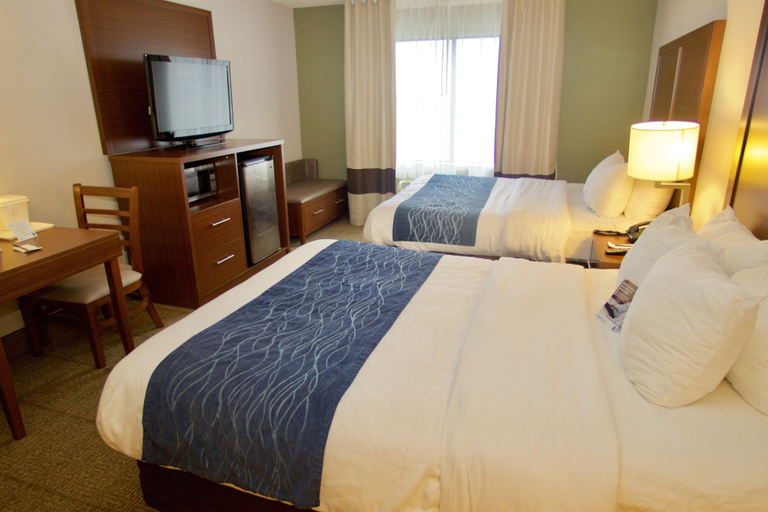 Bedroom 3, Comfort Inn Near Quantico Main Gate North, Prince William
