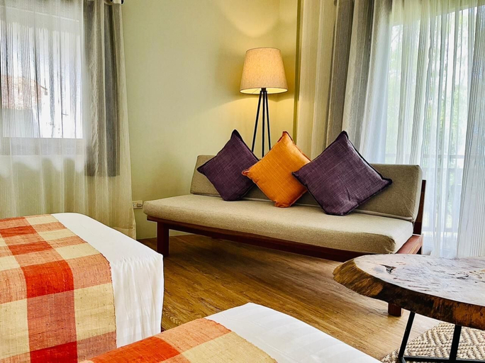 Bedroom 4, Amun Ini Beach Resort & Spa, Anda