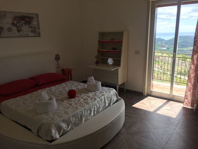 Bedroom 2, Chic & Beauty, Agrigento