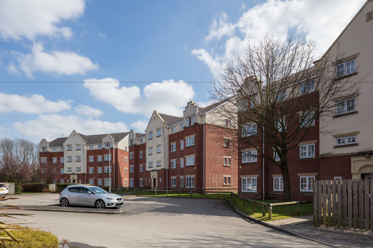 Exterior & Views 2, Bluestone Apartments - Harvard, Tameside