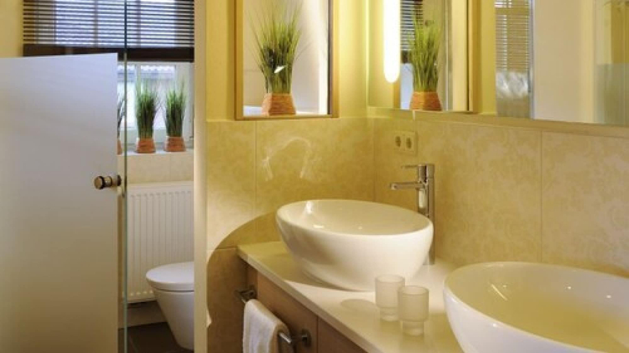 Bathroom 5, Romantik Hotel Jagdhaus Eiden am See, Ammerland