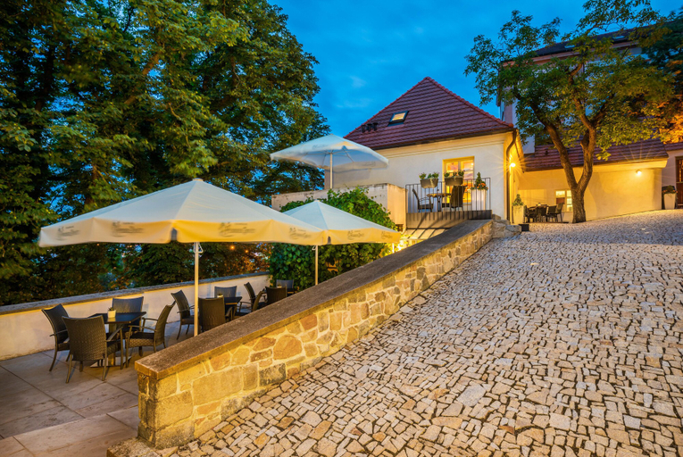Exterior & Views 2, Bellevue Hotel Benesov, Benešov