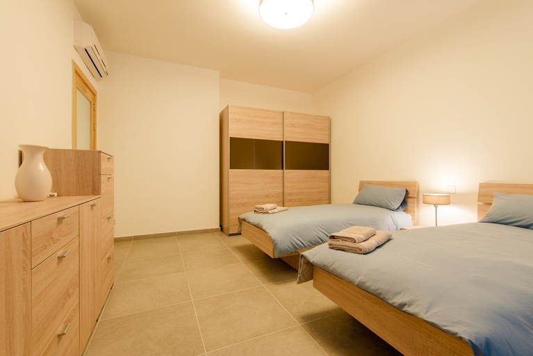 Bedroom 2, Seaview Apart IN Fort Cambridge With Pool