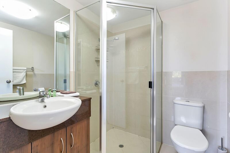 Bathroom 4, Park Royal, Cairns