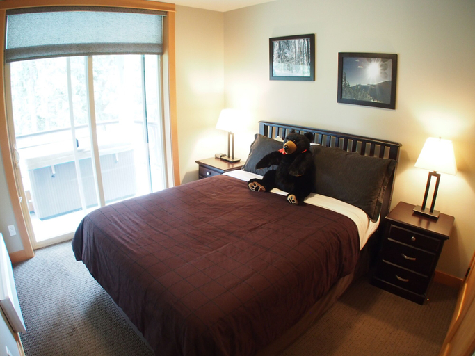Bedroom 2, Kookaburra Lodge by Bear Country, Thompson-Nicola