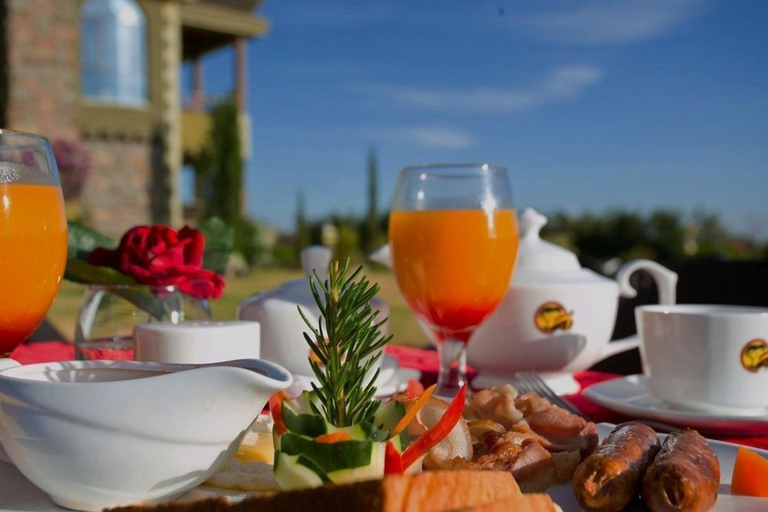Food & Drinks, Giraffe Ark Game Lodge, Kieni