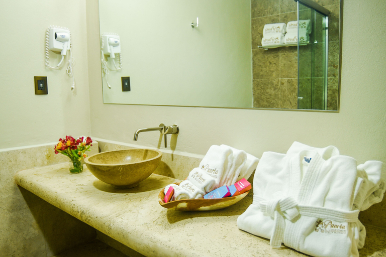 Bathroom 3, Puerta al Virreinato Hotel Boutique, Huehuetoca