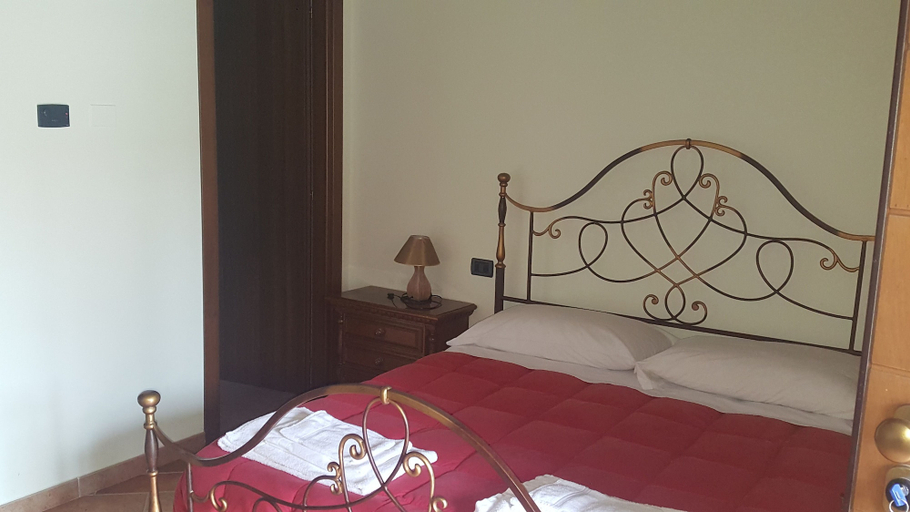 Bedroom 2, Agriturismo L'Antico Casale, Perugia