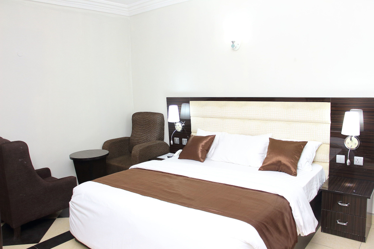 Bedroom 2, E-Suite Hotel, AbujaMun