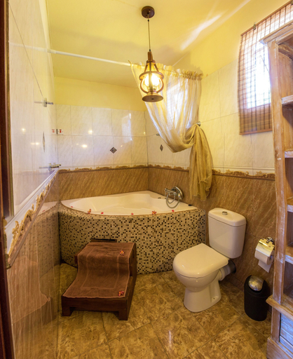 Bathroom 4, Blue Lagoon Villa, Black River