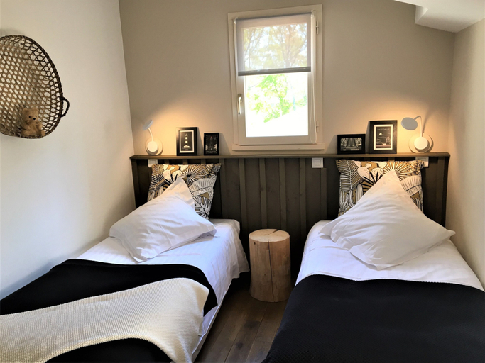 Bedroom 2, Logis de La Brumanderie, Charente-Maritime