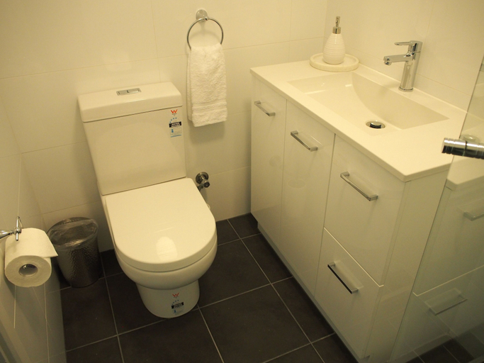 Bathroom 4, City Quarters on Brewer, Perth