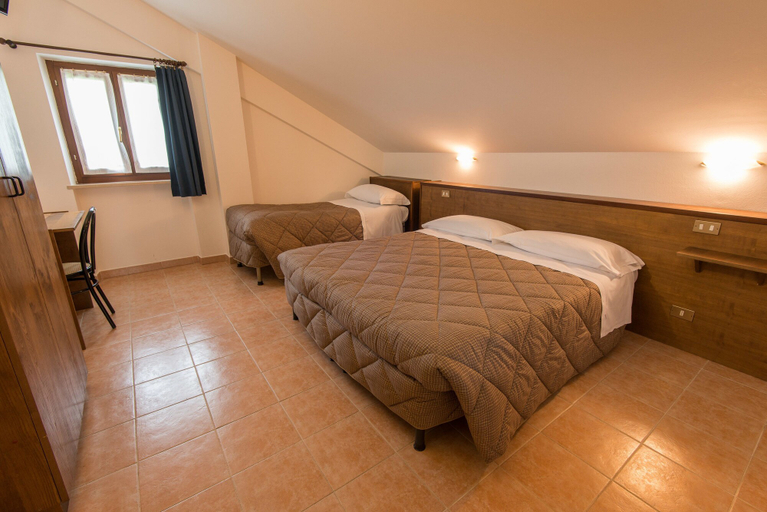 Bedroom 3, Albergo della Corte, L'Aquila