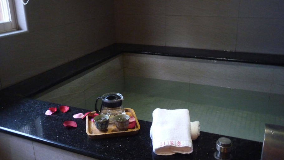 Bathroom, 51 Spring, New Taipei City