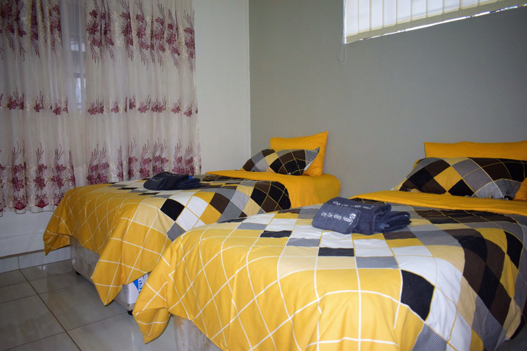 Bedroom 3, Grey Oak Holiday House, Bulawayo