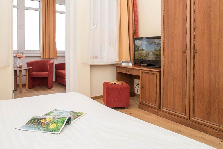 Bedroom 4, Hotel Kaiser Wilhelm, Vorpommern-Greifswald