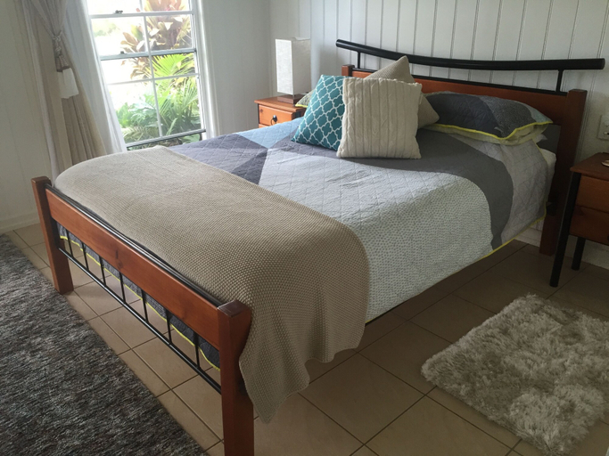 Bedroom 2, Blackwattle Farm B&B and Farm Stay, Caloundra - Rail Corridor