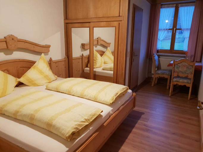 Bedroom 2, Übernachtungspension ohne Frühstück - Pension - Ferienwohnungen Ludwig, Cham