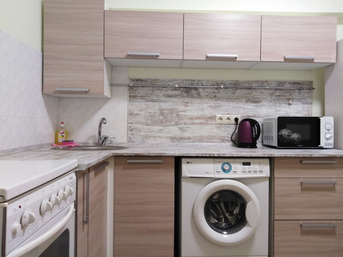 Others 4, Apartlux Zatsepa, Central