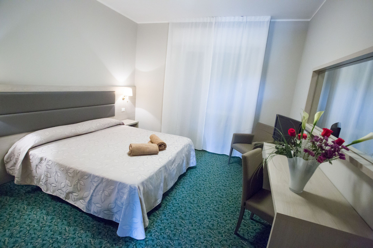 Bedroom 3, Hotel Smeraldo, Padua