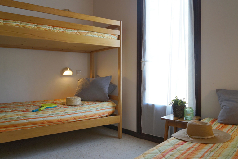 Bedroom 3, VVF Luberon Provence, Murs, Vaucluse