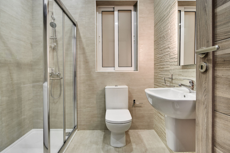 Bathroom 4, The Village Apartments, Saint Paul's Bay