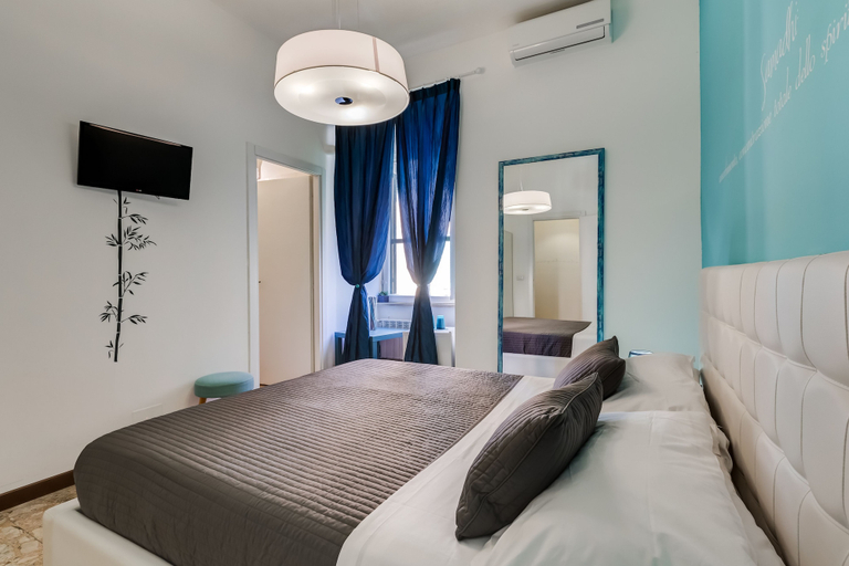 Bedroom 2, Allegra's House, Rome