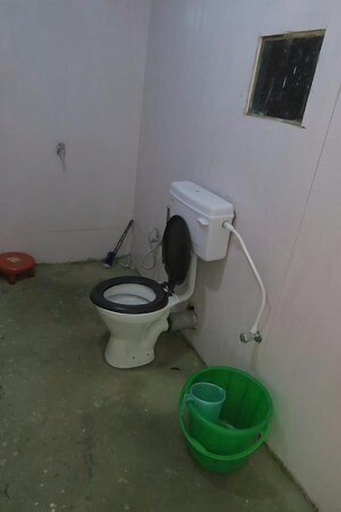 Bathroom 3, Wander Hut Tsomoriri, Leh