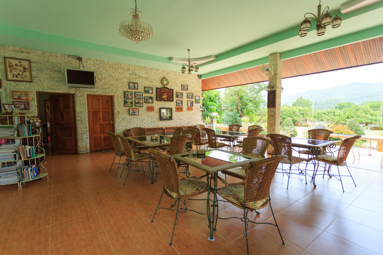 Food & Drinks, Phachuanchom Khaoyai, Pak Chong