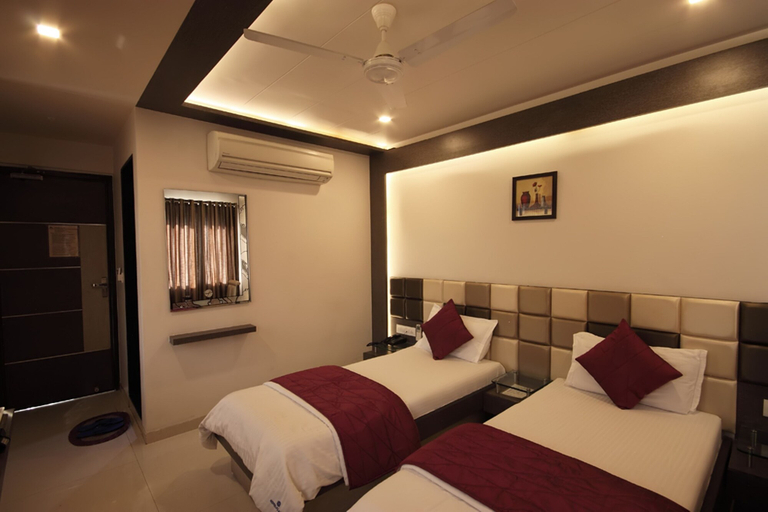Bedroom 3, Hotel Flair Inn, Ahmadabad