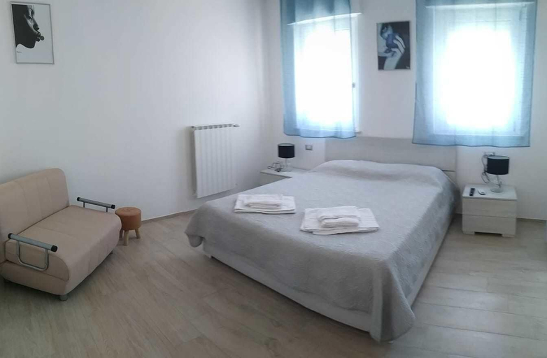 Bedroom 3, B&B Oleum, Bari