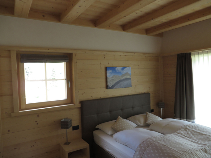 Bedroom 3, Ecohotel Chalet des Alpes, Sondrio