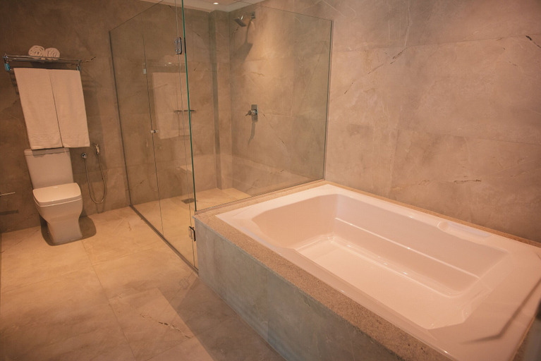 Bathroom 5, Hotel Renar, Fraiburgo