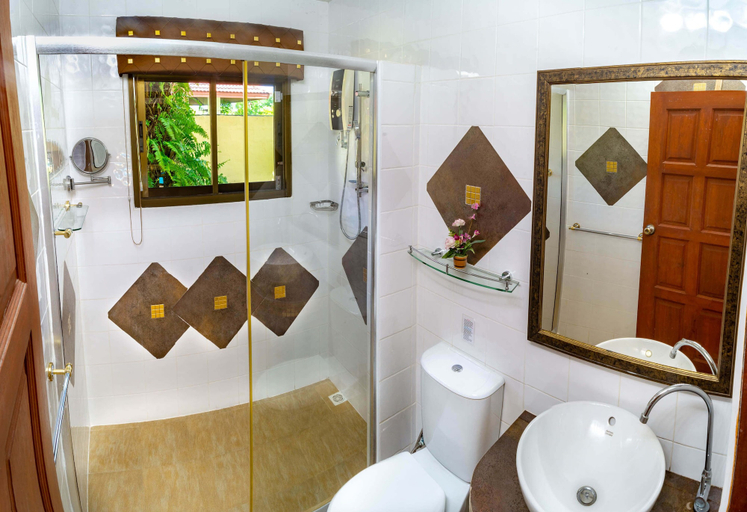 Bathroom 4, Coconut Paradise Holiday Villas, Pulau Phuket