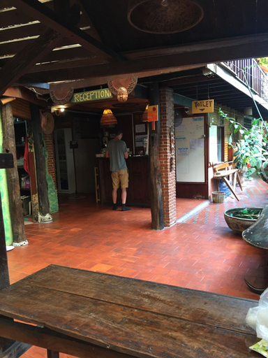 Food & Drinks 4, Shanti Lodge Bangkok, Dusit