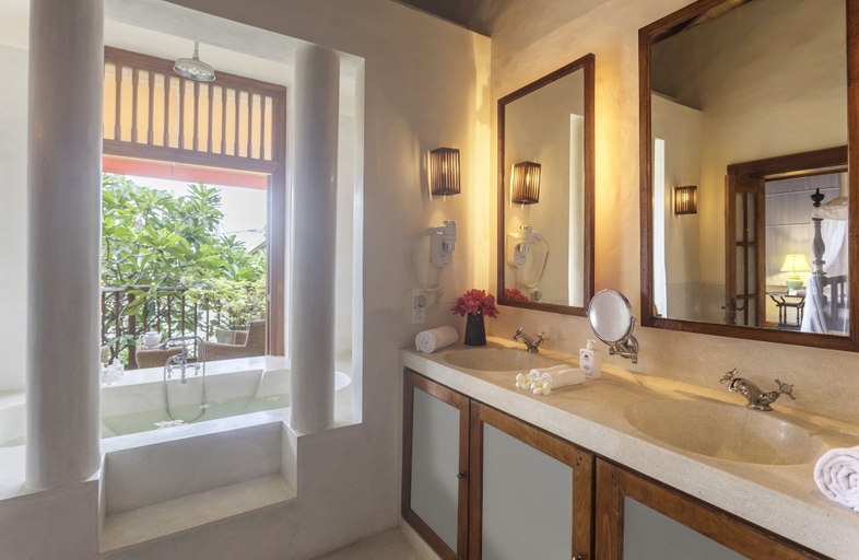 Bathroom 5, Thambili House By Edwards Collection, Galle Four Gravets