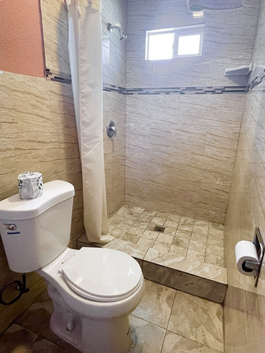 Bathroom 3, Twenty-First Century Inn, Los Angeles