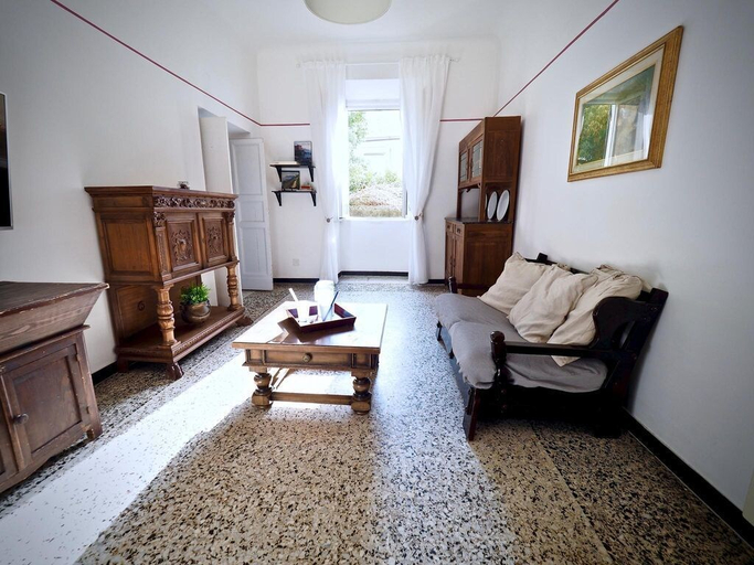 Living area 3, Silenziosa Dimora di Famagosta, Genova