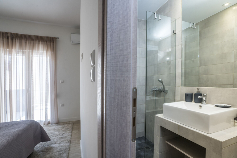 Bathroom 4, Athens Morum City Apartments, Attica