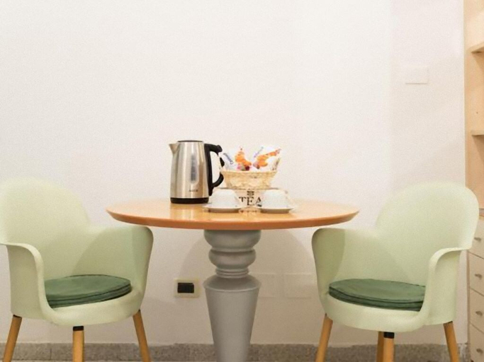 Room amenity 5, 8 Tourist House Apartment Centre Bologna, Bologna