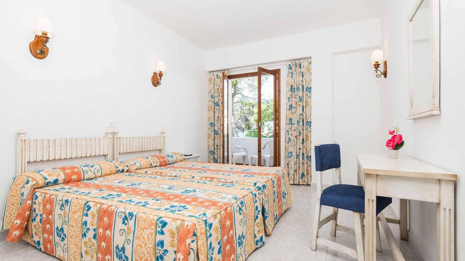 Bedroom 3, Hostal San Francisco, Baleares