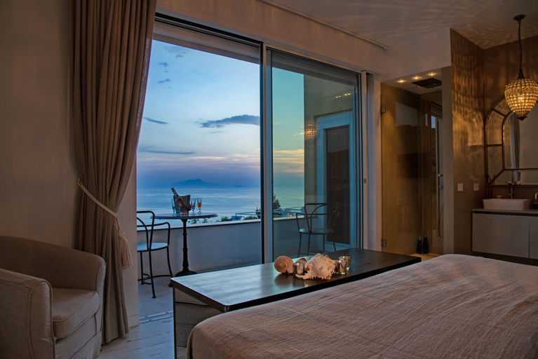 Bedroom 4, Villa Rufola, Napoli
