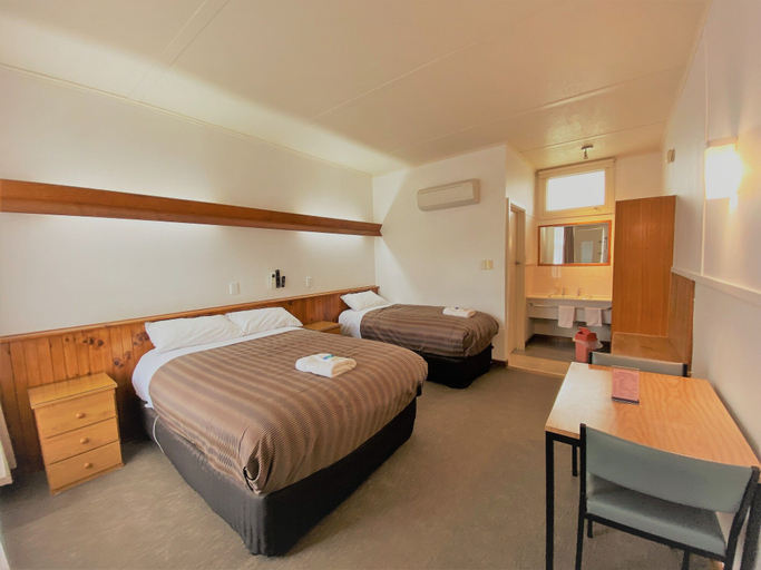 Bedroom 3, Terang Motor Inn, Corangamite - North