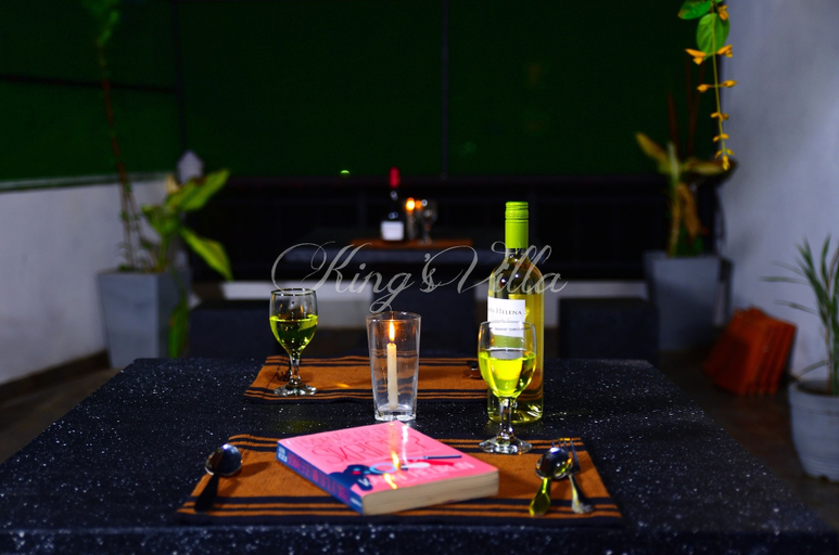 Food & Drinks 5, Kings Villa, Matara Four Gravets