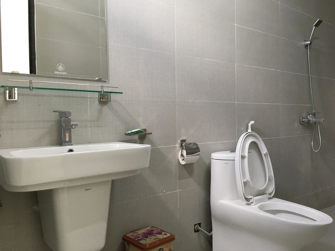 Bathroom, Ben's Hotel, Mộc Châu
